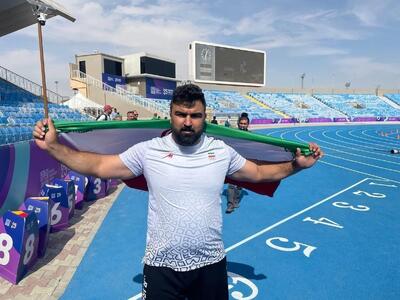  طلای پرتاب وزنه پارادوومیدانی برای خسروی