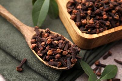  توصیه به مردان: میخک بخورید تا از مشکلات پروستات در امان باشید