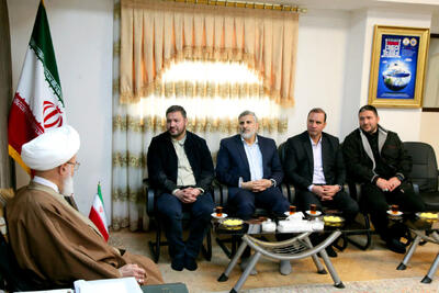  تأکید نماینده کرمانشاه بر اولویت رفع موانع اداری وتأمین بودجه پروژه‌ها - پارس فوتبال