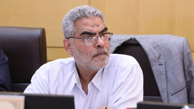  هشدار نماینده تهران: در صورت انتصاب همتی، باید در صلاحیت و کفایت پزشکیان تجدیدنظر صورت گیرد