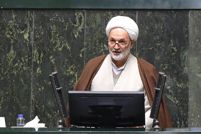  نماینده قم : همان طور که از شر پهلوی خلاص شدیم باید از شر غرب‌گراها هم خلاص شویم