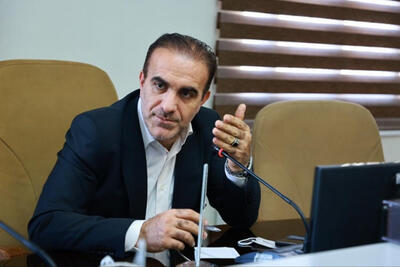  کمبود پزشک نداریم، ظرفیت پذیرش به قبل از 1400 بازگردد