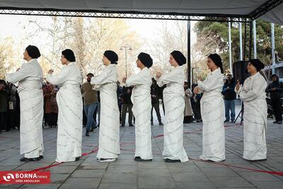  روز چهارم جشنواره تئاتر فجر چه ببینیم؟‌؛ از «جمهوری در اتوبوس» تا «لنگه کفش‌های سیندرلا»‌ در تماشاخانه‌های خصوصی