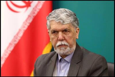  وزیر فرهنگ به تماشای اجرای خیابانی خانواده آقای هاشمی نشست