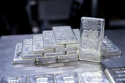  توصیه‌های مهم به خریداران نقره/ با وجود ثبت بیشترین قیمت چرا نقره بازاری «مطمئن» نیست؟