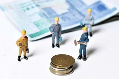  شکاف مزدی عمیق‌تر از همیشه؛ سبد معیشت کارگران در آستانه ۵۰ تا ۷۰ میلیون تومان | اندیشه قرن