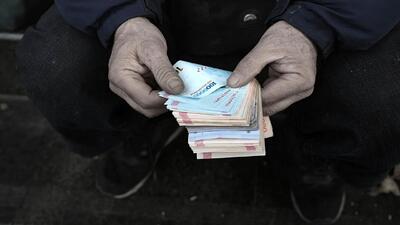  خبر فوری از دو برابر شدن عیدی معلمان، کارمندان و بازنشستگان و فرهنگیان بازنشسته در بهمن ۱۴۰۴