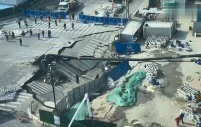ببینید / تصاویری هولناک از فرونشست ناگهانی در شانگهای؛ بلعیده شدن بخش بزرگی از یک جاده