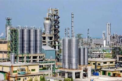  جمعی از کارکنان پتروشیمی غدیر دست به اعتصاب غذا زدند