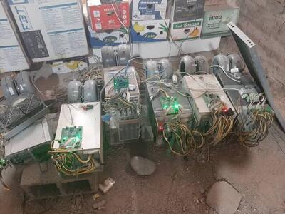  کشف ۲۹ دستگاه ماینر از پارکینگ یک شرکت فروش خودرو