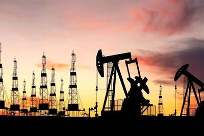  روزنامه اصولگرا: دلیل اختلالات ارزی امسال، فروش نفت از طریق تراستی‌ها و شبکه‌های غیر رسمی بوده/ دور زدن دائمی تحریم با تراستی‌ها باعث افزایش ریسک حقوقی و امنیتی می‌شود/ ضروری است که در صورت تداوم تحریم‌ها، ایران به سمت ایجاد ساختار پرداخت رسمی از طریق روسیه و چین حرکت کند