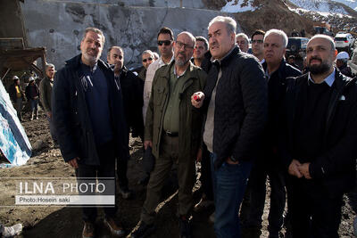  بازدید رئیس بنیاد مستضعفان از فاز ۳ آزادراه تهران شمال