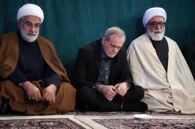  حضور پزشکیان در مراسم چهلم شهدای حوادث دی‌ماه