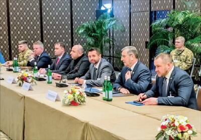  زلنسکی: مسائل حل نشده همچنان باقی است