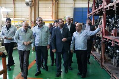  عکس/ بازدید دادستان تهران از یک شرکت خودروساز