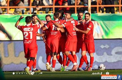  مرتضی فنونی‌زاده : کریم باقری اگر نمی‌ خواهد کمکی کند بهتر است از تیم برود