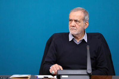  پزشکیان: وقتی جایی مشکل وجود دارد یعنی ما نتوانستیم کاری کنیم/ باید با عمل ثابت کنیم که خدمت‌گزار مردمیم/ وقتی جایی مشکل وجود دارد اگر منتظر باشید که پول بیاید و کار کنید دیگر مدیریت چقدر می‌تواند معنا داشته باشد؟