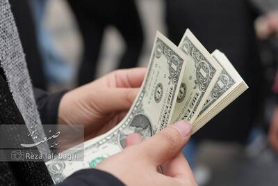  دلار در بازار آزاد از مرز ۱۶۳ هزار تومان عبور کرد