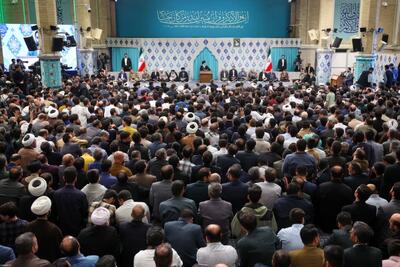  حماسه‌خوانی در جلسه قرآنی با حضور رهبر انقلاب