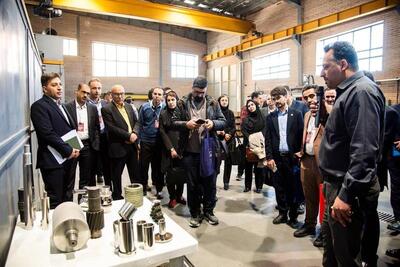  در یک‌سال گذشته، بخش قابل‌توجهی از موانع قانونی همکاری هلدینگ خلیج‌فارس با شرکت‌های دانش‌بنیان، فناورو دانشگاه‌ها برطرف شده/ فرصت‌ مطالعاتی برای اساتید دانشگاه و پژوهشگران در ۴۰ پروژه پژوهشی هلدینگ/ چالش اصلی شرکت‌های فناور اتصال به بازار است