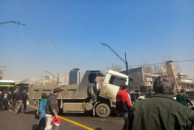  ماجرای ترافیک سنگین در خیابان ولیعصر ـ پارک وی چه بود؟