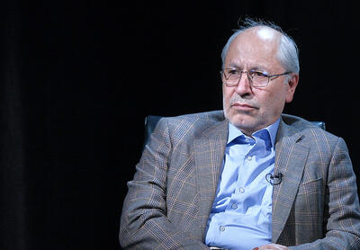  مسعود نیلی: اقتصاد ایران بعد از سال 89 دیگر سرپا نشد | مثل فردی است که زنده مانده اما تا آخر عمر به عصا نیاز دارد |  تحریم های سال 97 به اندازه تحریم های قبلی به تولید صنعتی آسیب نزد