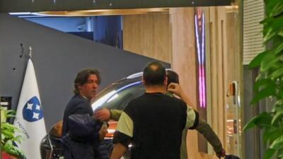  ریکاردو ساپینتو با ناراحتی وارد فرودگاه امام(ره) شد و تهران را به مقصد دبی ترک کرد