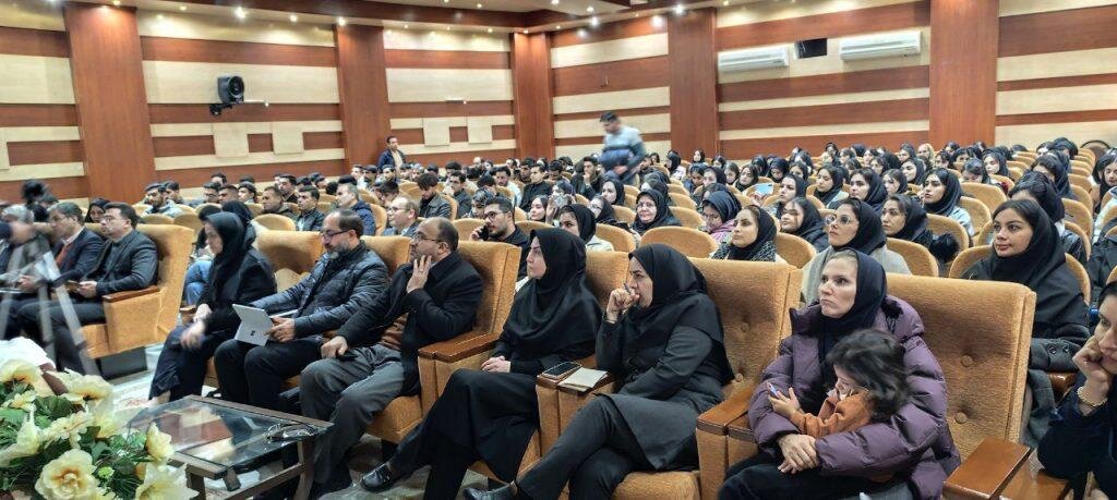 برگزاری دوره‌های آموزشی «کاربرد هوش مصنوعی در تدوین مقالات و پایان‌نامه‌های دانشجویی» در منطقه آزاد ماکو