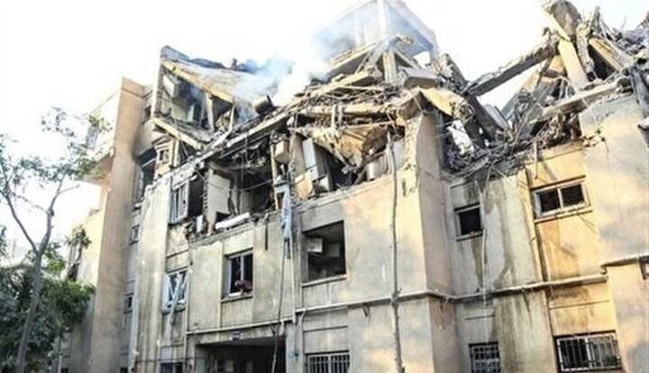 سخنی با ایرانیان خارج از کشور: دفاع از حمله به ایران را چطور توجیه می کنید؟