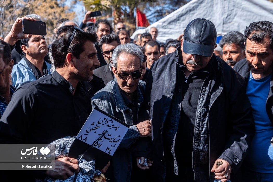 عکس/ مراسم تشییع و تدفین «عنایت‌الله بخشی»