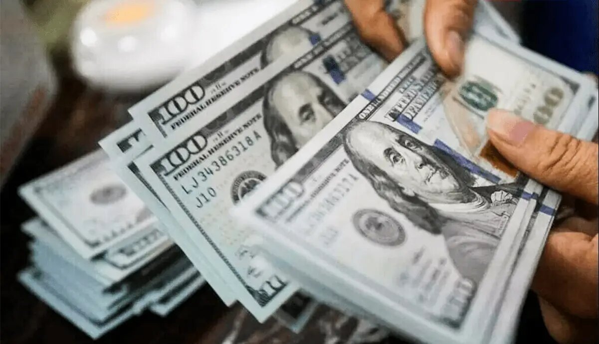 پیش‌بینی قیمت دلارِ فردا «پنجشنبه»؛ ارز در ایستگاه مذاکرات فریز شد؟