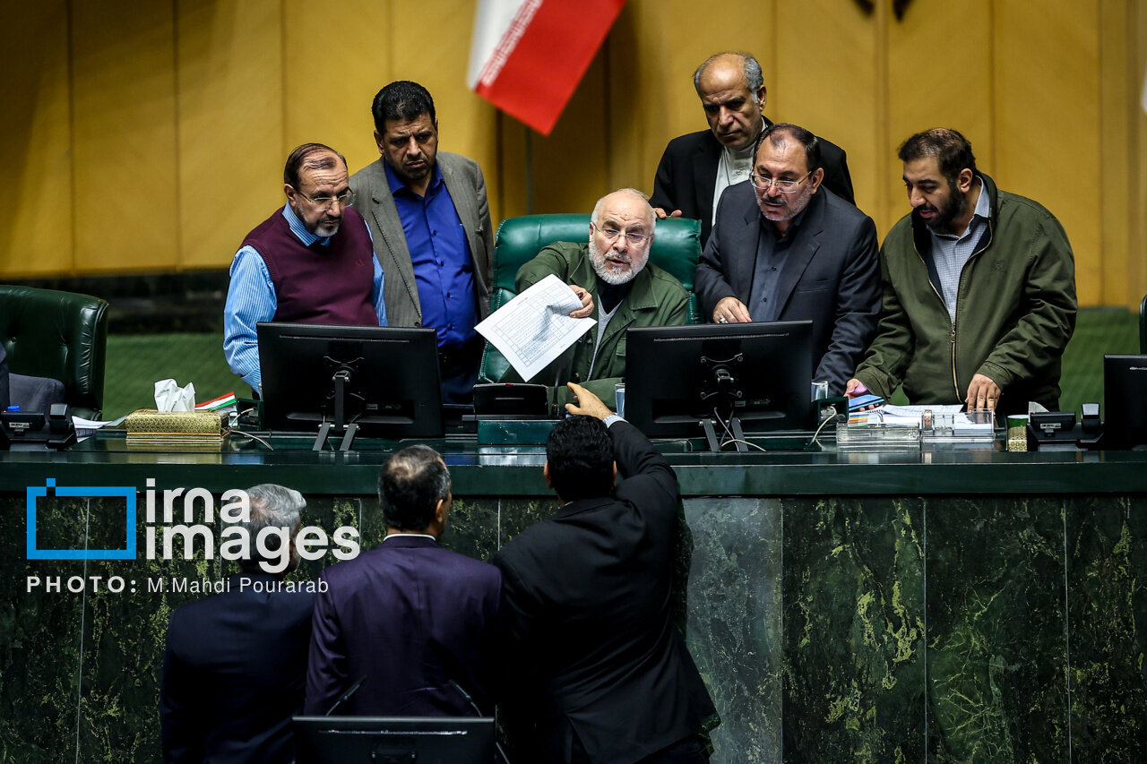 عکس/ جلسه علنی مجلس شورای اسلامی 28 بهمن