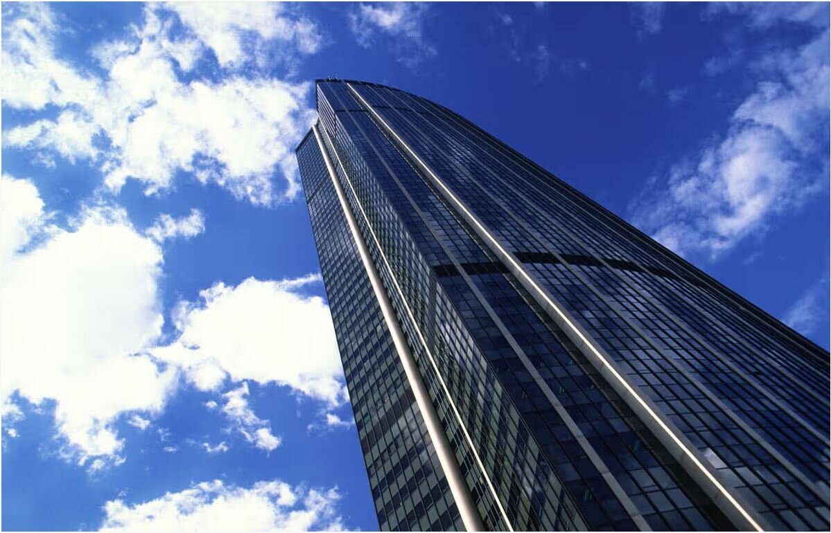 تخلیه اماکن مهم پاریس در پی دریافت تهدید بمب‌گذاری